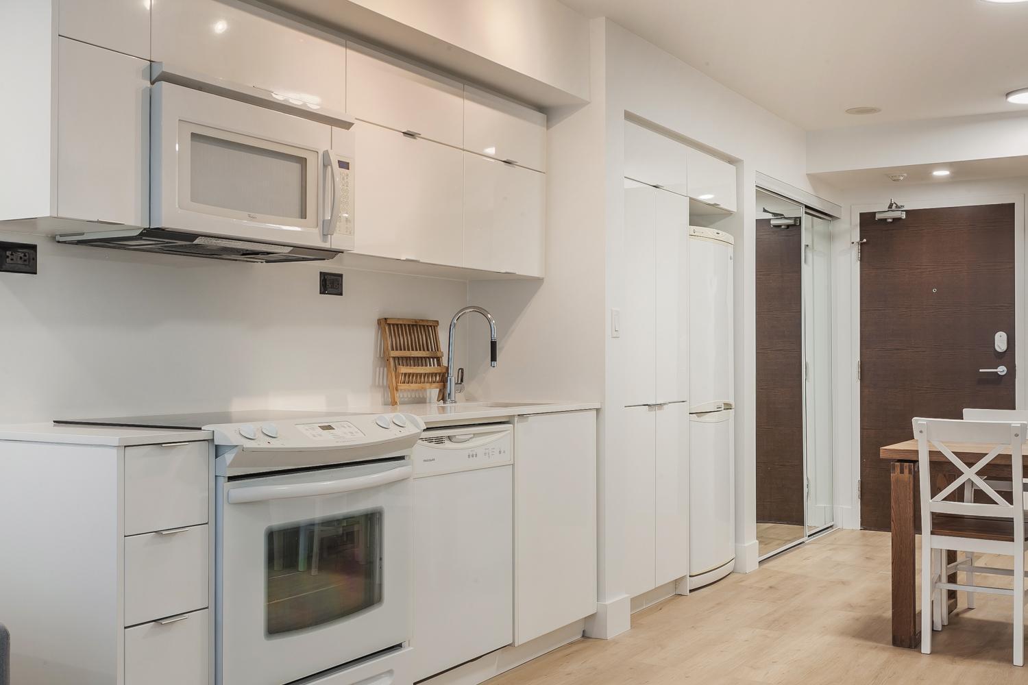 Cozy 2Br Close To Cn Tower & Harbourfront Toronto Exterior photo